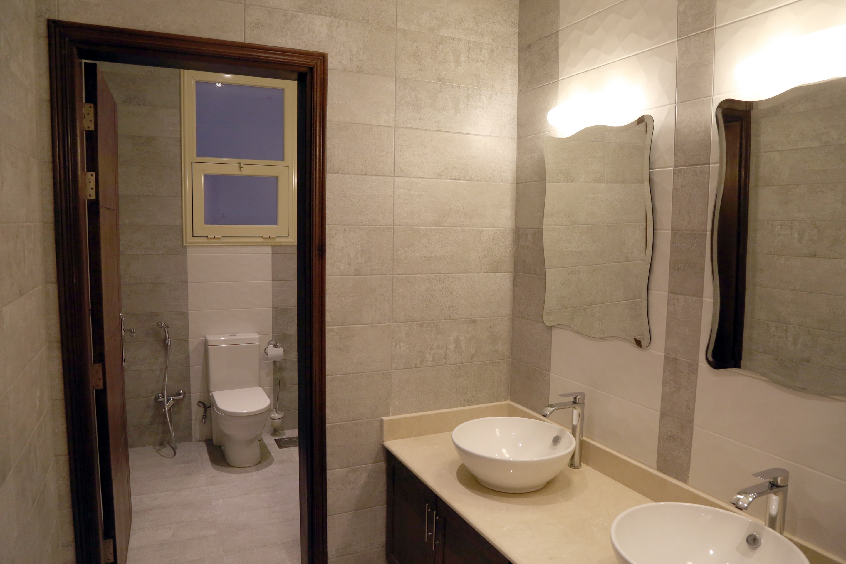 al siddiq villa kuwait guest bathroom