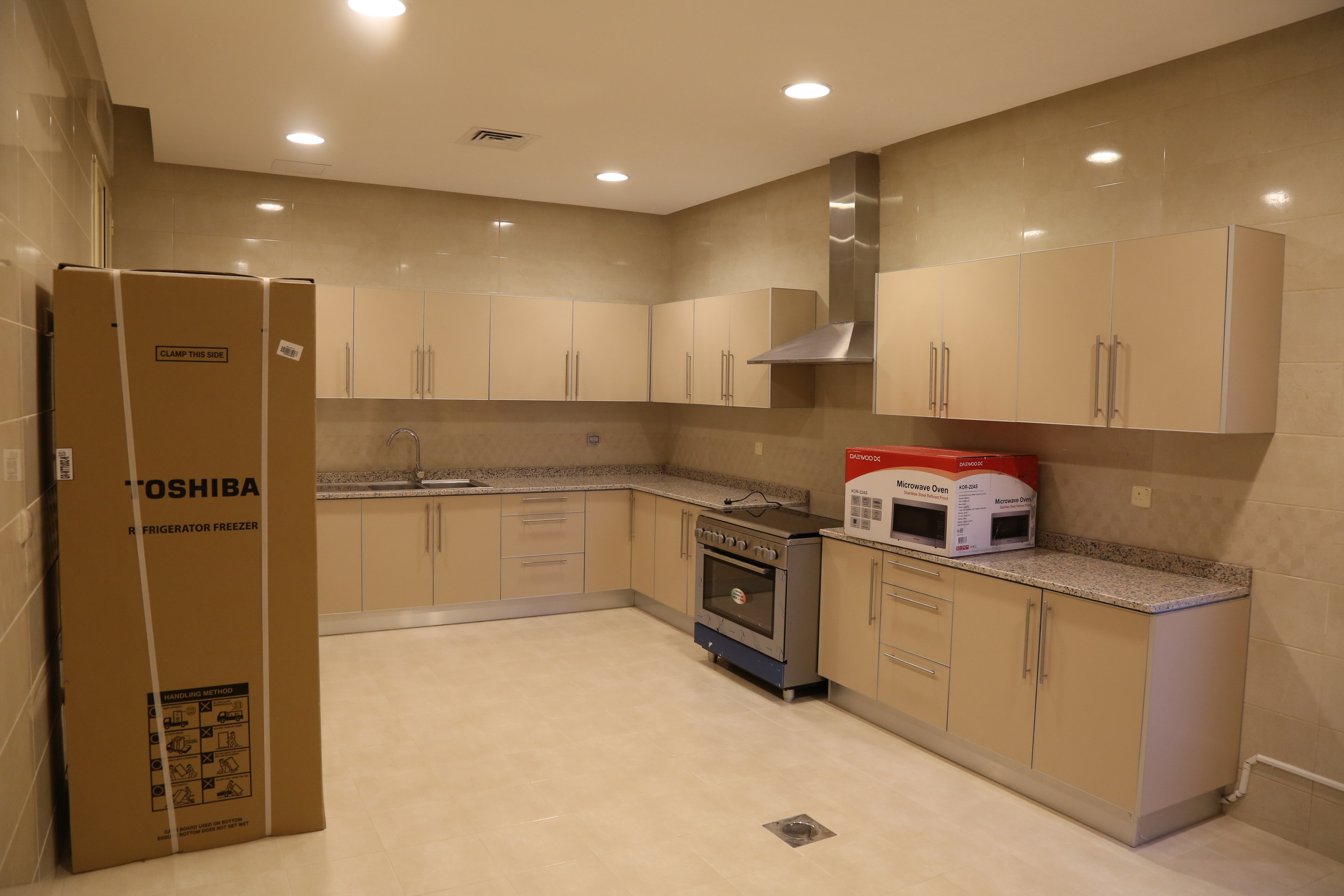 al siddiq villa kuwait Kitchen