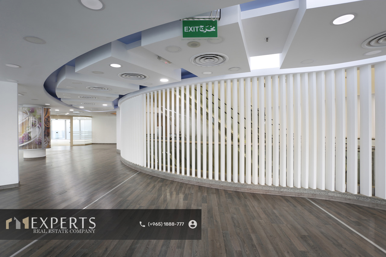 Experts Real Estate Salmiya Stores lobby