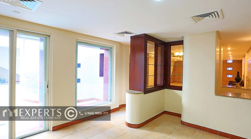 09-GF-Mubaral-Alkabeer-Villa-SwimmingPooldoor