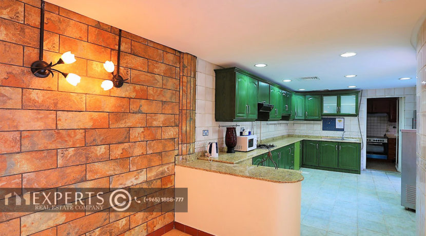 15-GF-Mubaral-Alkabeer-Villa-KitchenEntrance